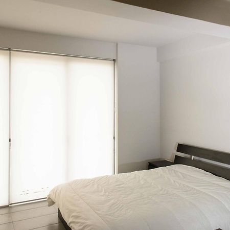 Appartamento Bright Loft With Terrance - Next To Metro Kerameikos Atene Esterno foto