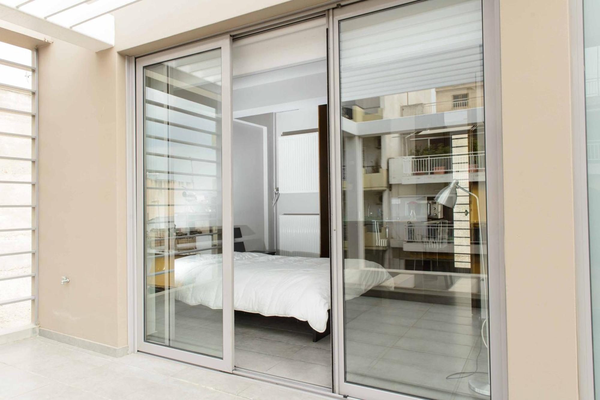 Appartamento Bright Loft With Terrance - Next To Metro Kerameikos Atene Esterno foto
