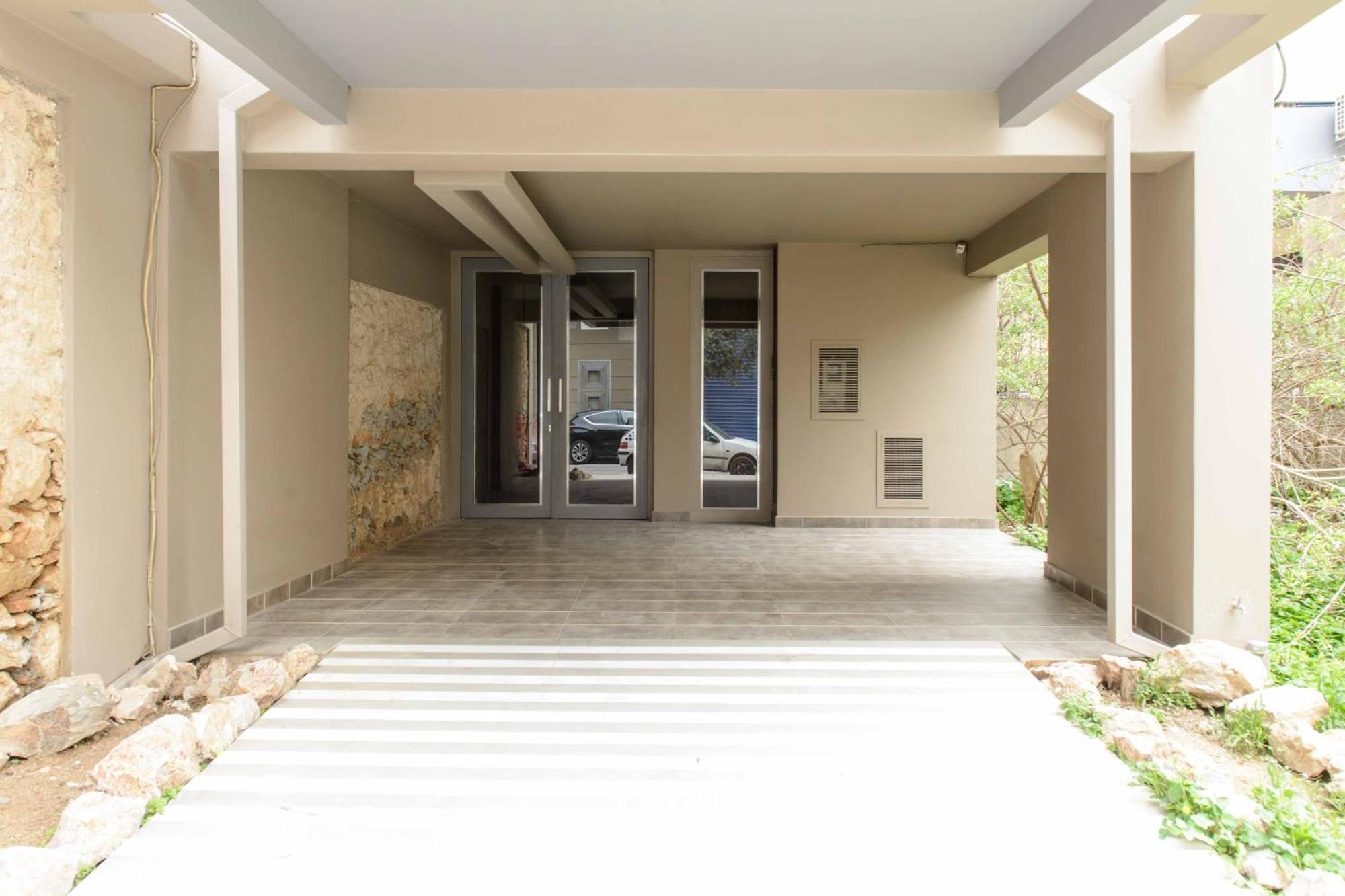 Appartamento Bright Loft With Terrance - Next To Metro Kerameikos Atene Esterno foto
