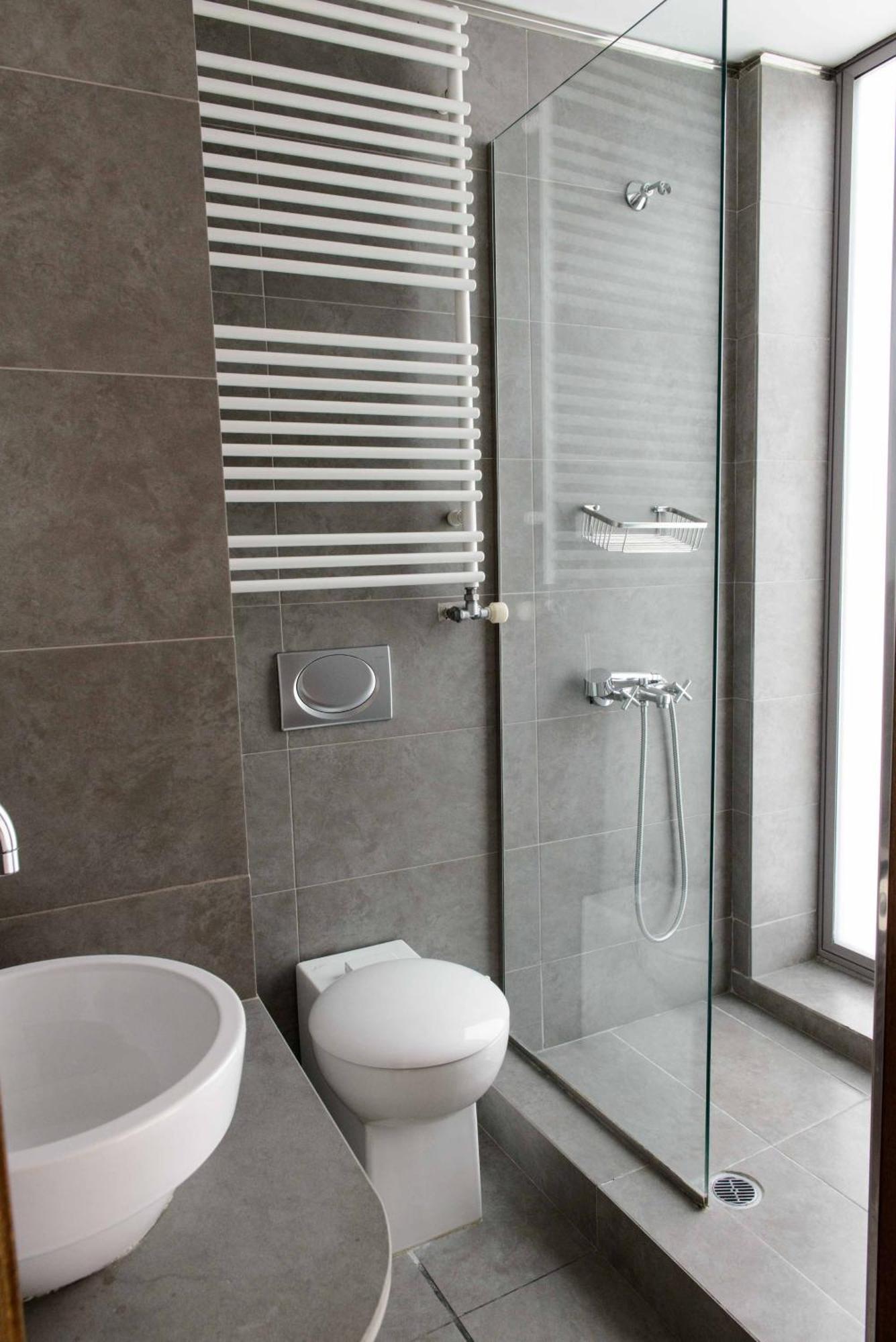 Appartamento Bright Loft With Terrance - Next To Metro Kerameikos Atene Esterno foto