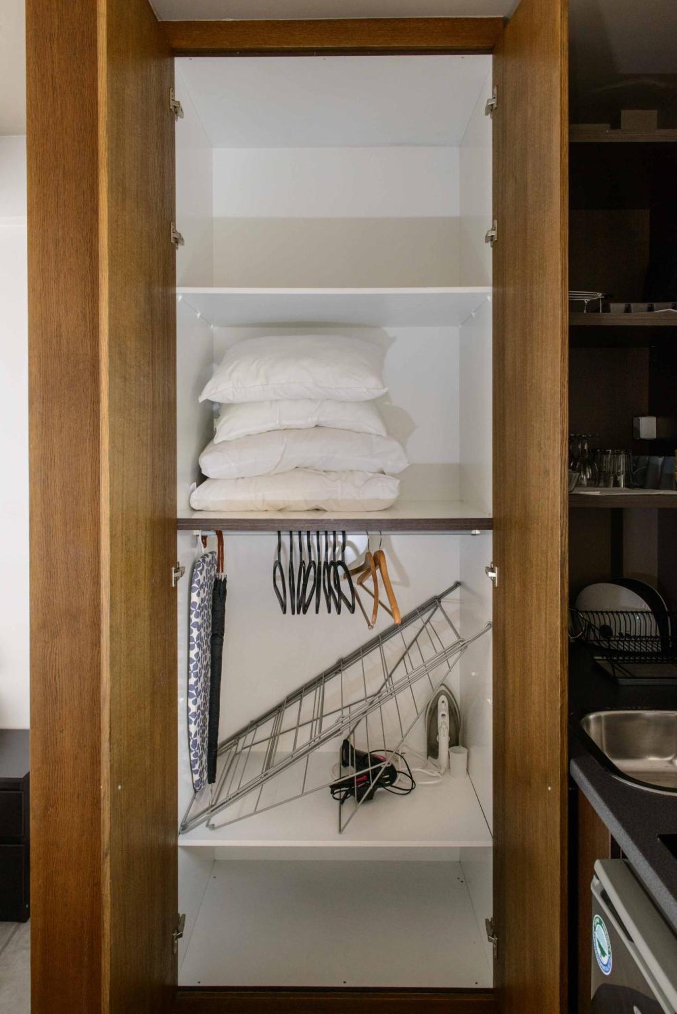 Appartamento Bright Loft With Terrance - Next To Metro Kerameikos Atene Esterno foto